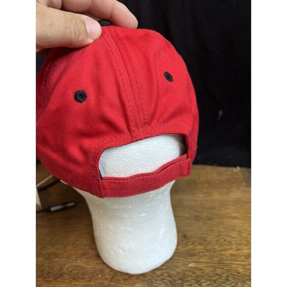 Quantum‎ Performance Distressed Black & Red Tournament Fishing Reels Hat Cap NWT - Picture 3 of 5